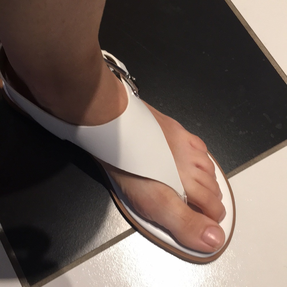🤍White Mk Sandals🤍 - Picture 10 of 12